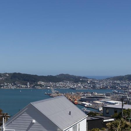 Khandallah Harbour View Bnb Wellington Extérieur photo