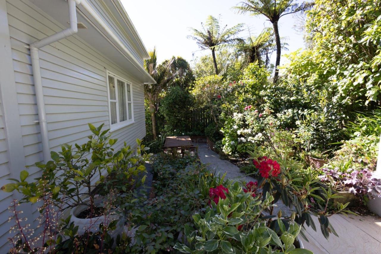 Khandallah Harbour View Bnb Wellington Extérieur photo